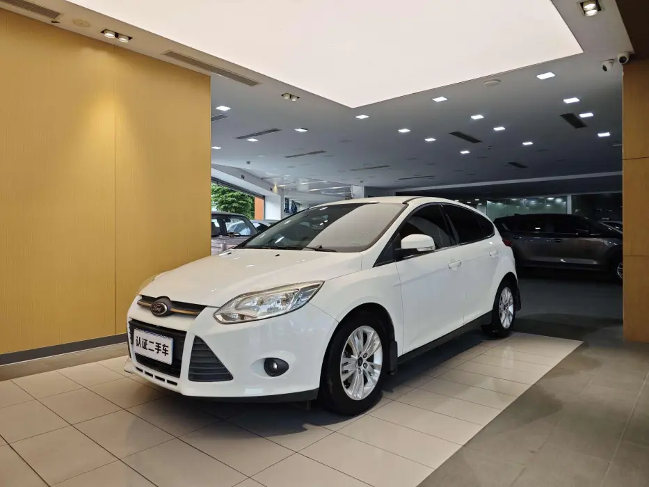 Focus 2012 hatchback 1.6L automatic comfort type