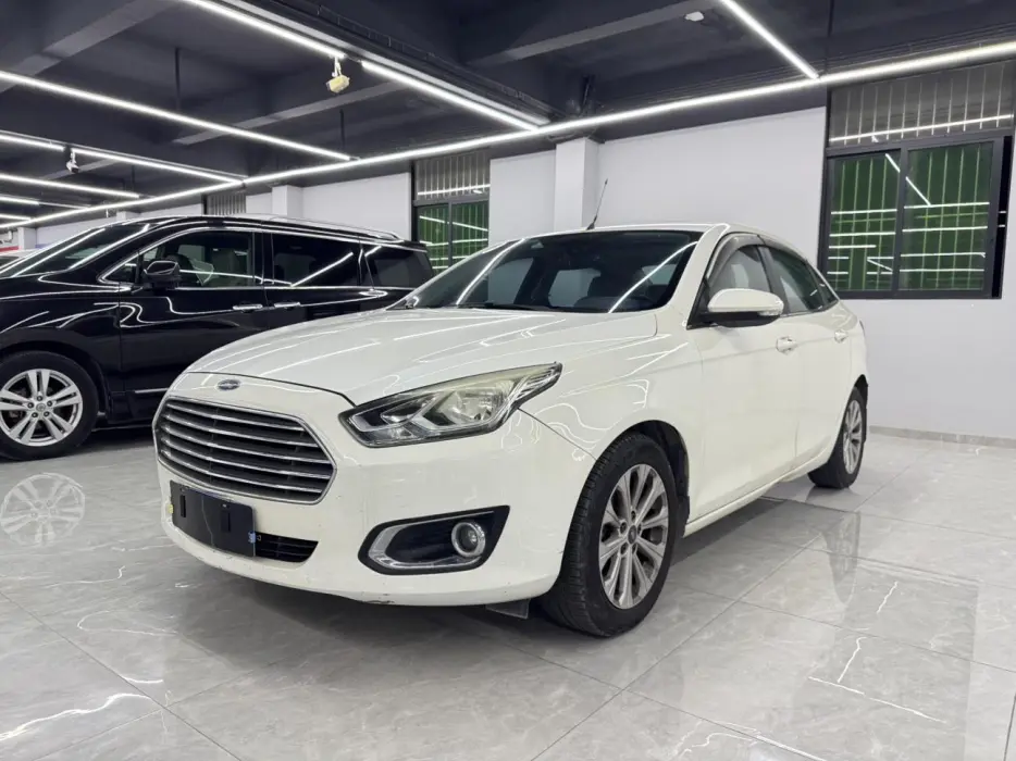 Forex 2015 1.5L automatic fashion model