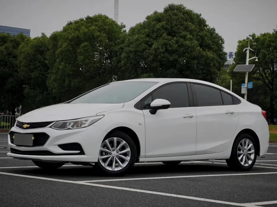Cruze 2017 1.5L Automatic Pioneer Sunroof Edition