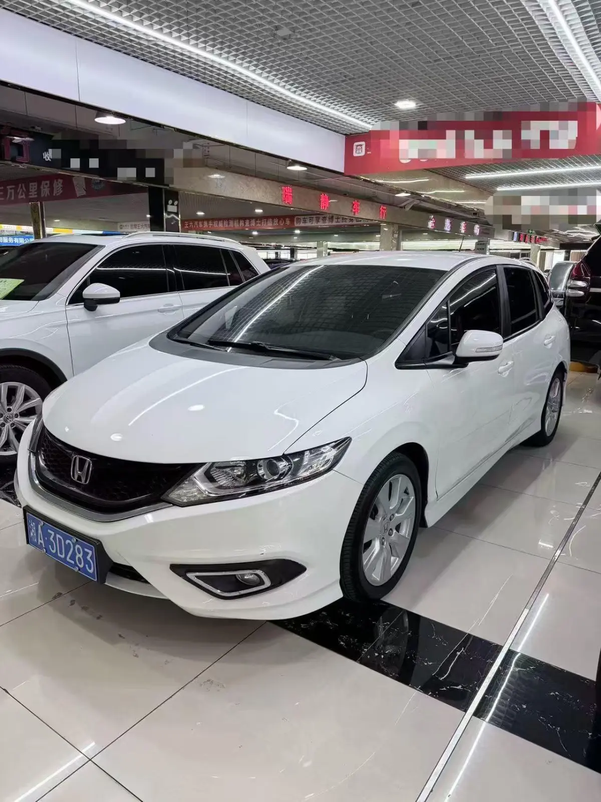 Jade 2014 1.8L automatic comfort elite version 5 seats