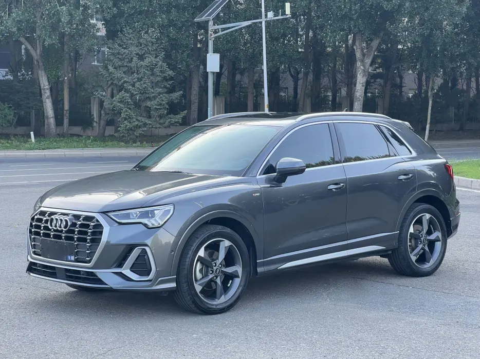 Audi Q3 2021 35 TFSI Fashionable and Dynamic