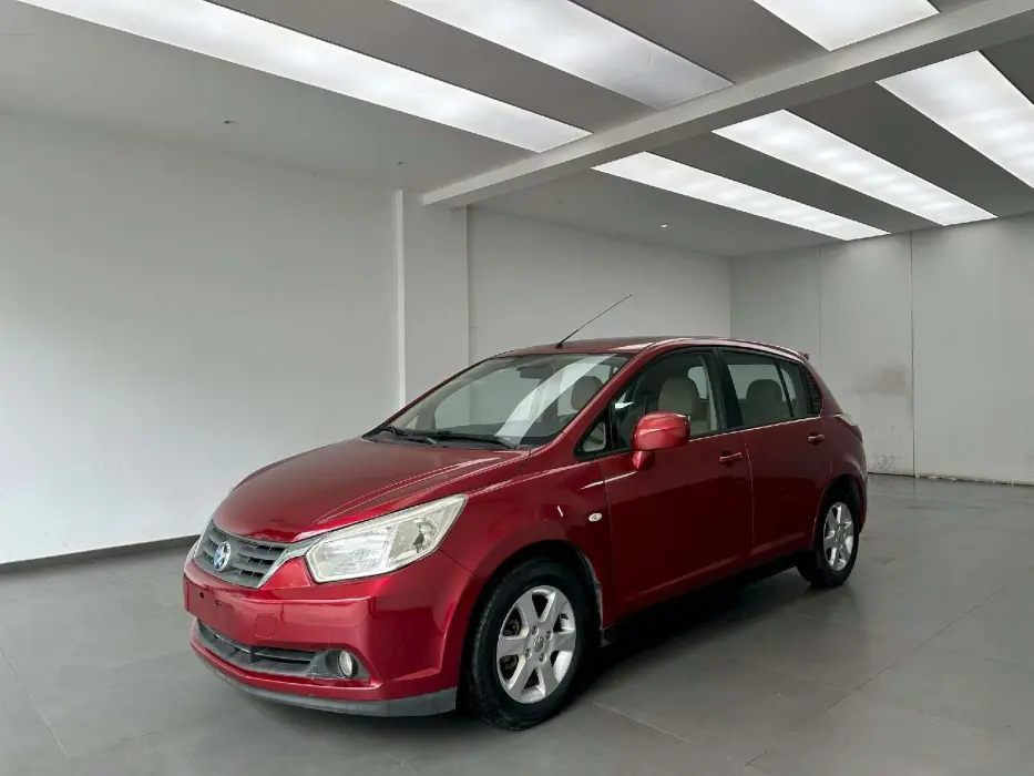Venucia R50 2013 1.6L automatic luxury version