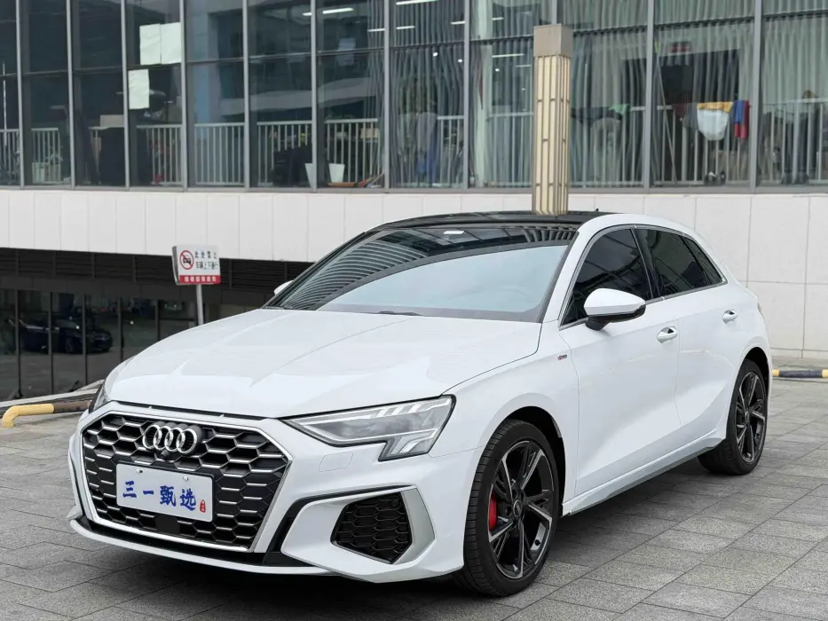 Audi A3 2022 Sportback 35 TFSI stylish and sporty