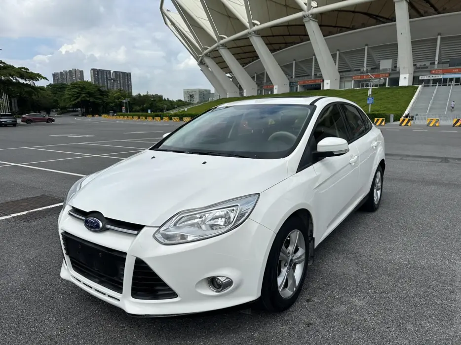 Focus 2012 sedan 1.6L automatic comfort type