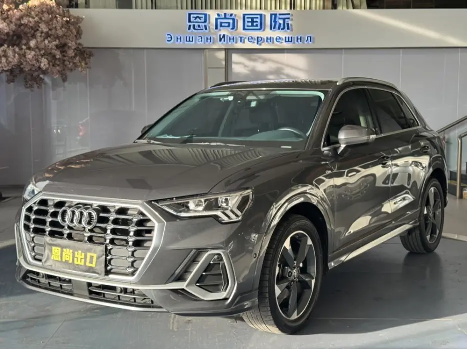 Audi Q3 2022 35 TFSI Fashionable and Dynamic