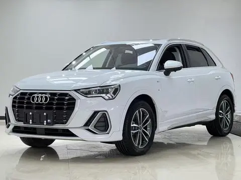 Audi Q3 2023 35 TFSI aggressive and dynamic