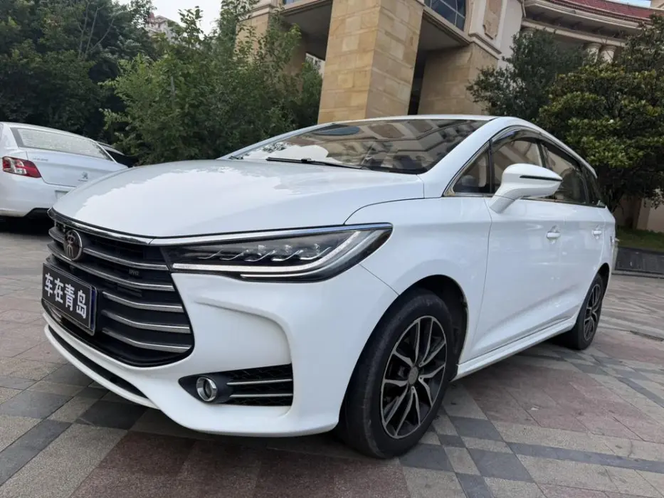 Song MAX 2018 1.5T automatic intelligent connected luxury model 6 seats