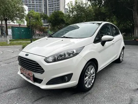 Carnival 2013 hatchback 1.5L automatic stylish model