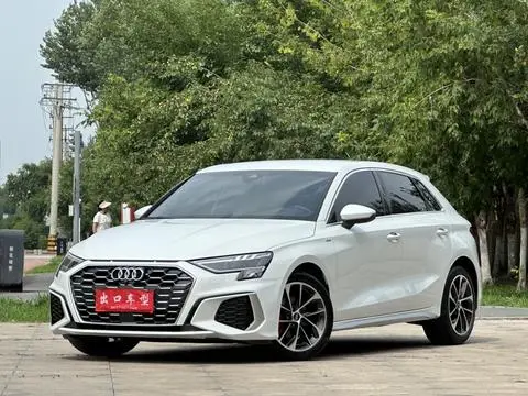 Audi A3 2023 facelift Sportback 35 TFSI aggressive and sporty