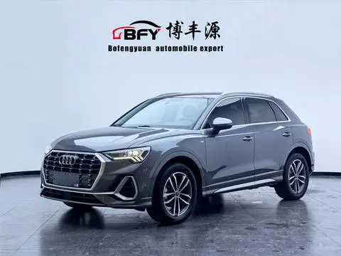 Audi Q3 2022 35 TFSI aggressive and dynamic