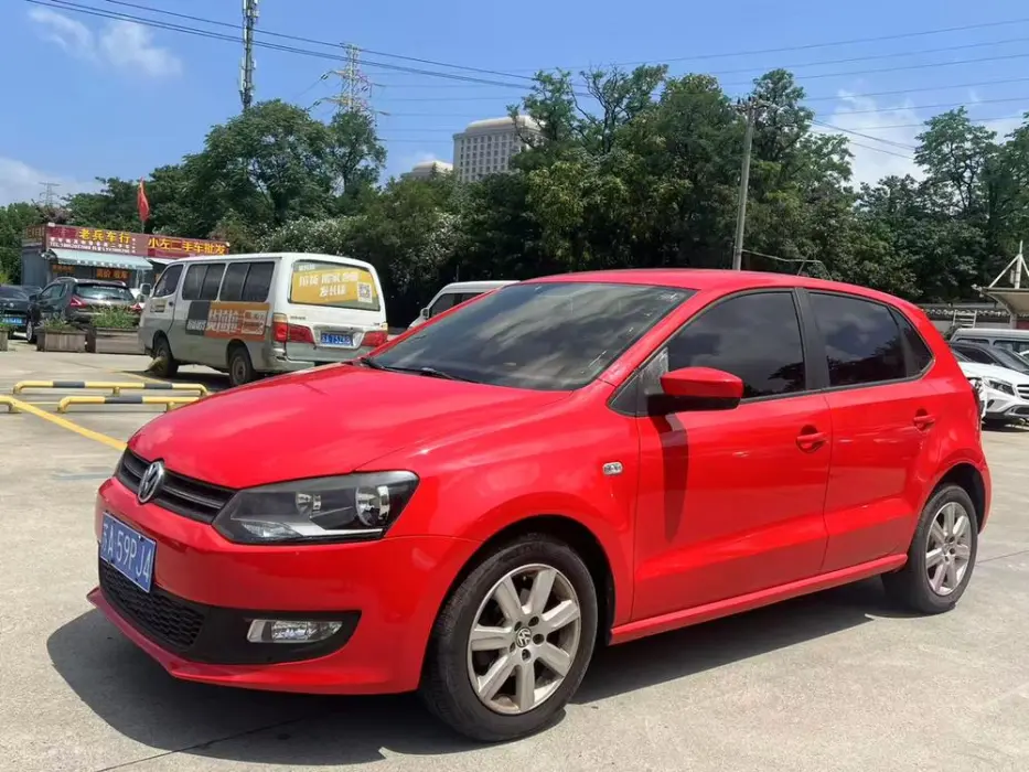 Polo 2013 1.6L automatic comfort version