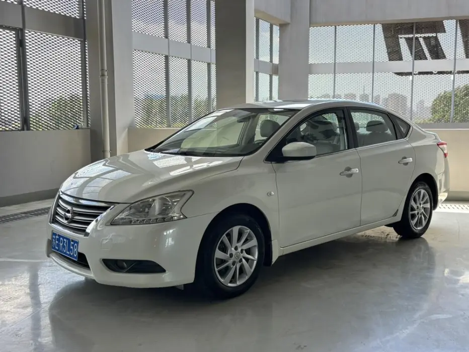 Sylphy 2012 1.6XL CVT Deluxe Edition