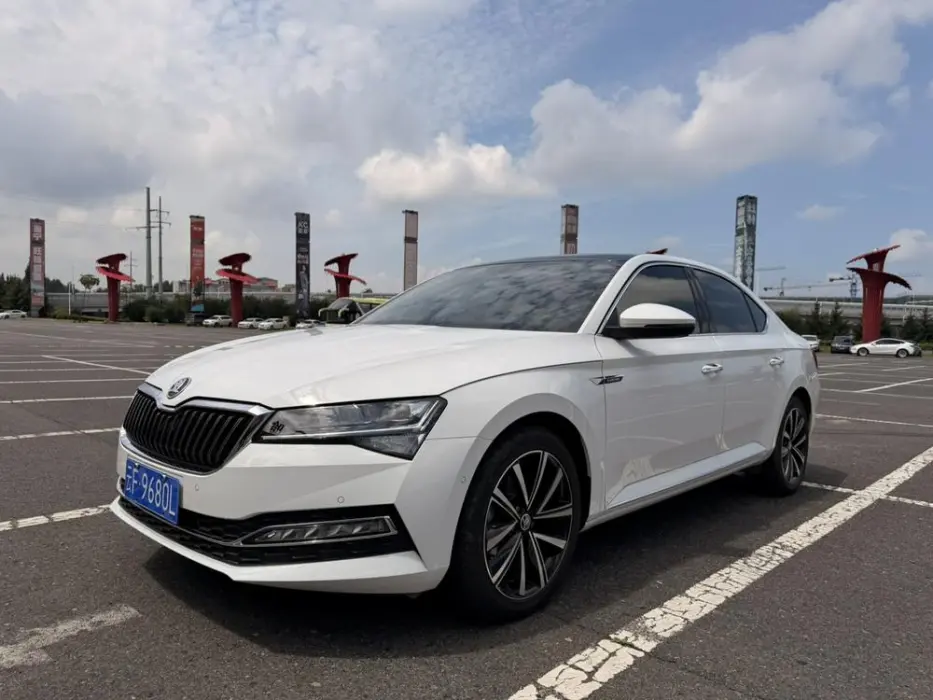 Superb 2024 TSI280 DSG Exclusive Edition