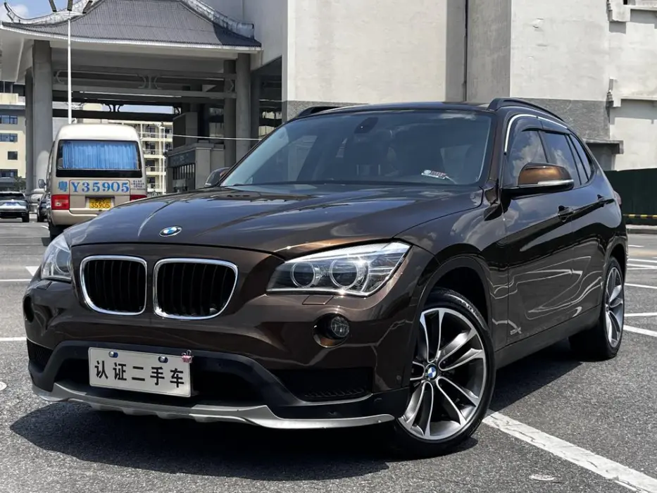 BMW X1 2015 sDrive18i advanced version