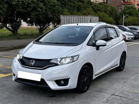Fit 2014 1.5L SE CVT fashion model