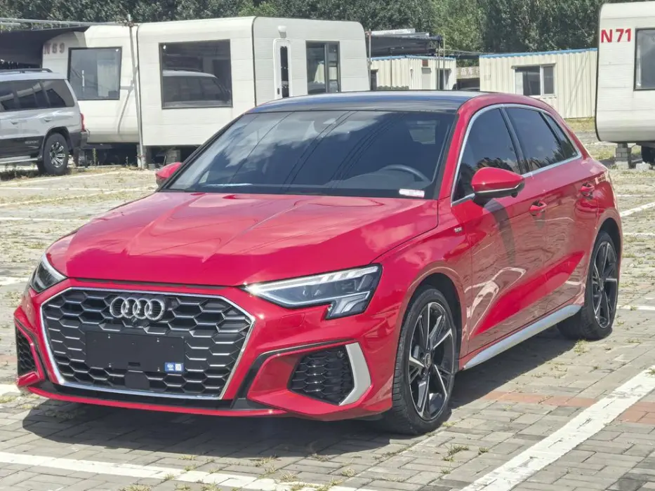 Audi A3 2023 facelift Sportback 35 TFSI stylish and sporty