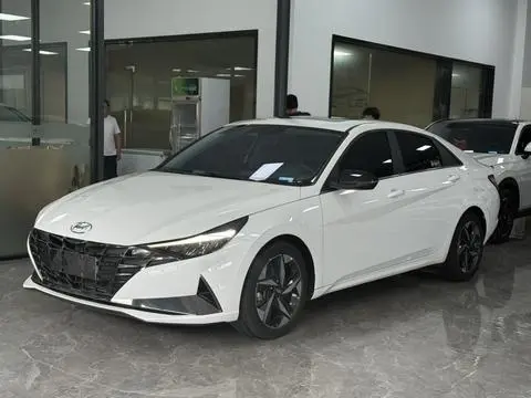 Elantra 2022 1.5L CVT LUX Premium Edition