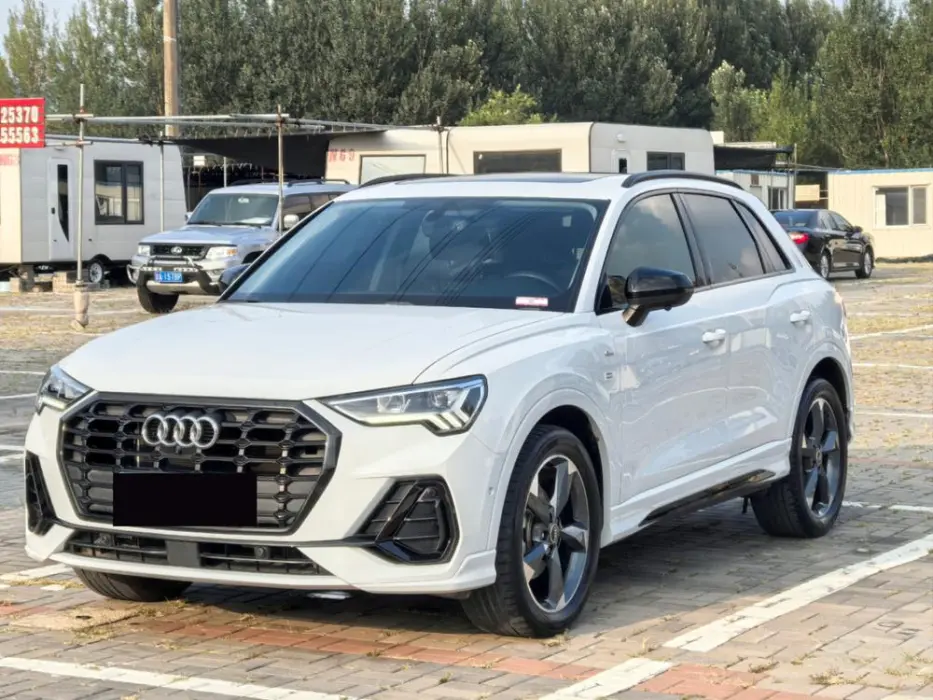 Audi Q3 2022 35 TFSI Fashionable and Dynamic