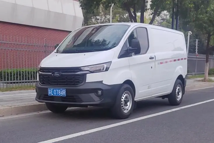 Transit 2023 V362 2.0T diesel manual van short-axle low-roof 3-seater National VI