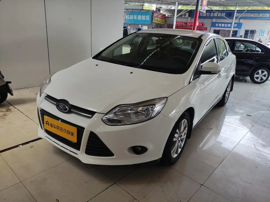 Focus 2012 sedan 1.6L automatic comfort type
