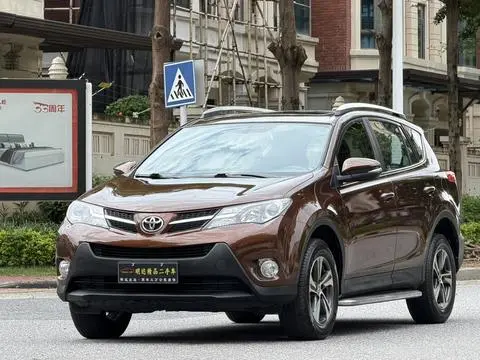 RAV4 Rongfang 2015 2.0L CVT two-wheel drive fashion version