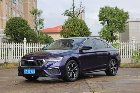 Octavia 2021 PRO TSI280 DSG Ultimate Edition