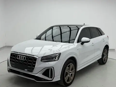 Audi Q2L 2022 35 TFSI fashionable and dynamic