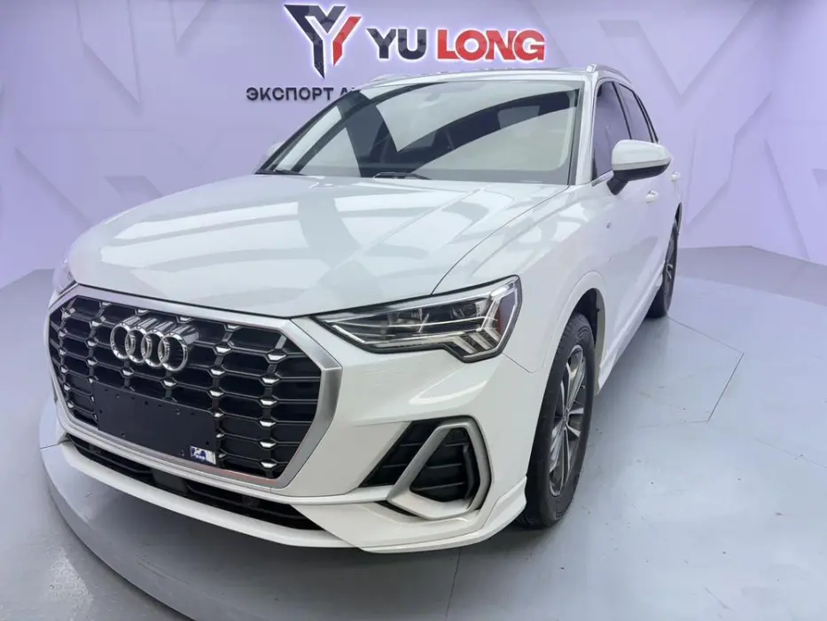 Audi Q3 2022 35 TFSI aggressive and dynamic