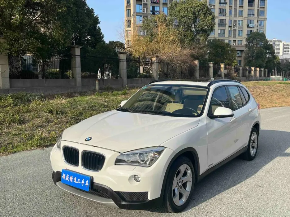 BMW X1 2012 sDrive18i luxury model