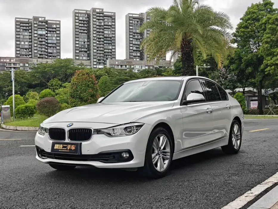 BMW 3 Series 2018 318i