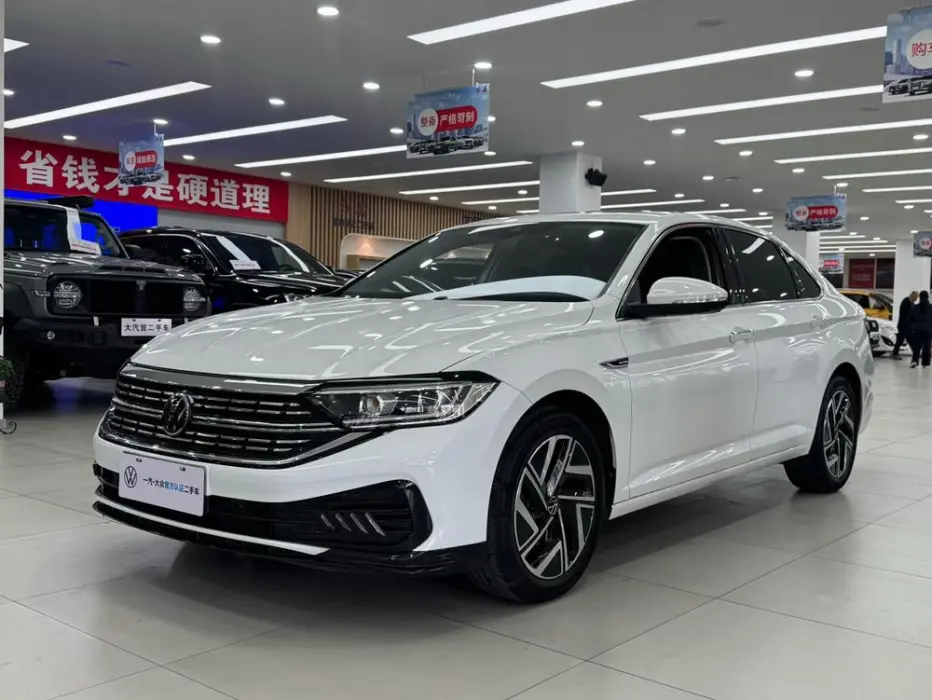 Sagitar 2023 300TSI DSG Super Edition