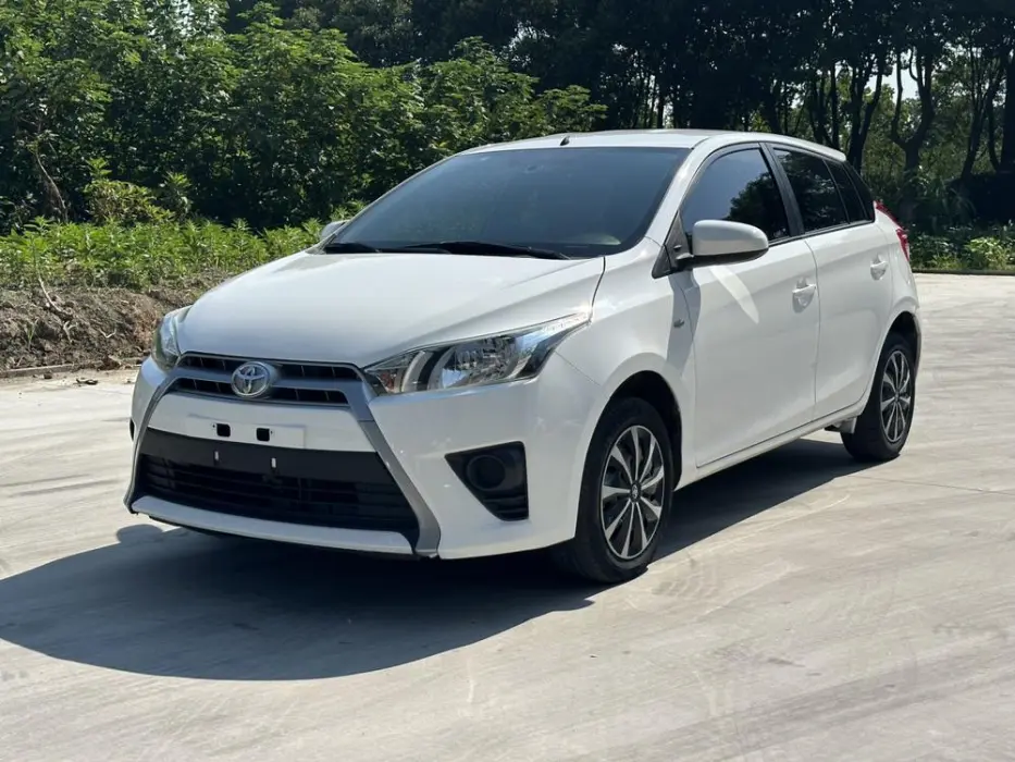 YARIS L 2015 1.5E automatic charm version