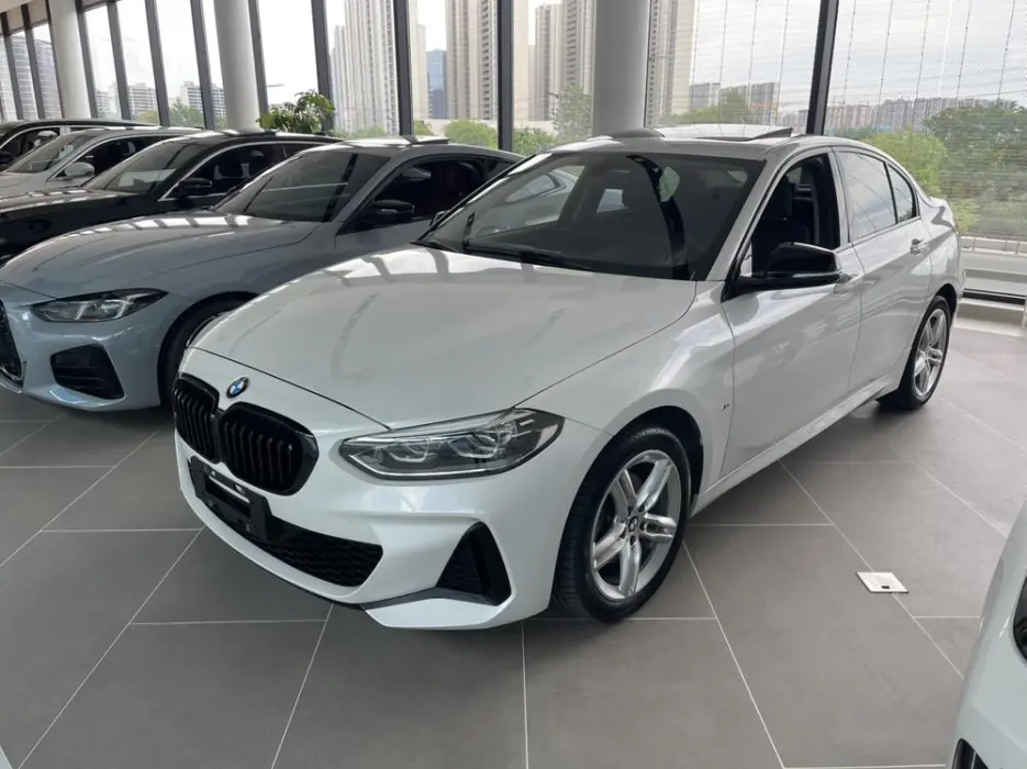 BMW 1 Series 2021 facelift 120i M Sports Night Edition