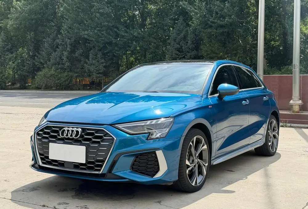Audi A3 2021 Sportback 35 TFSI luxury sports model