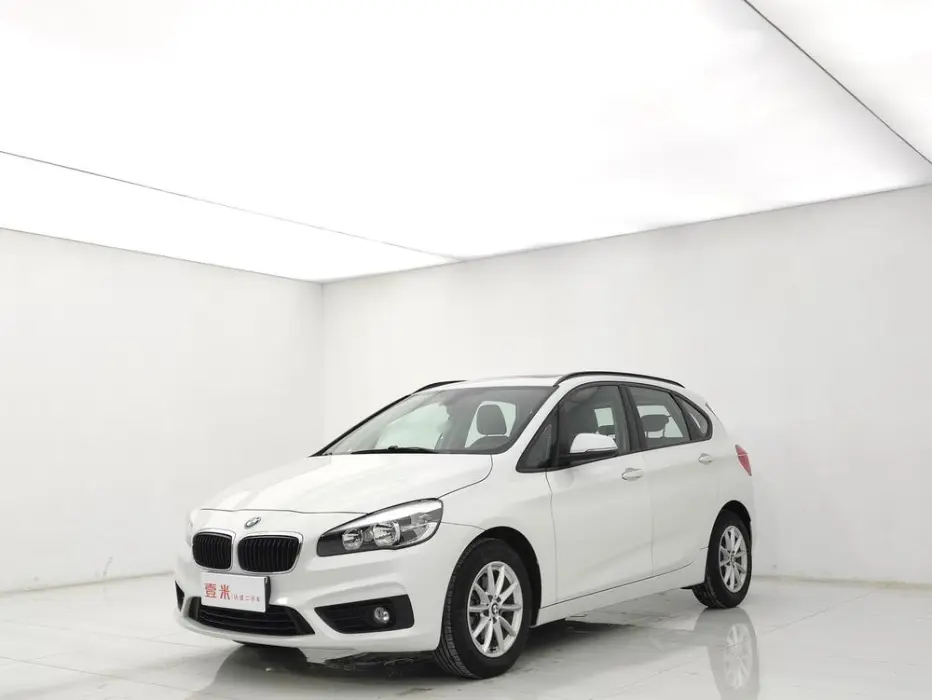 BMW 2 Series Touring 2016 218i Sport Design Package