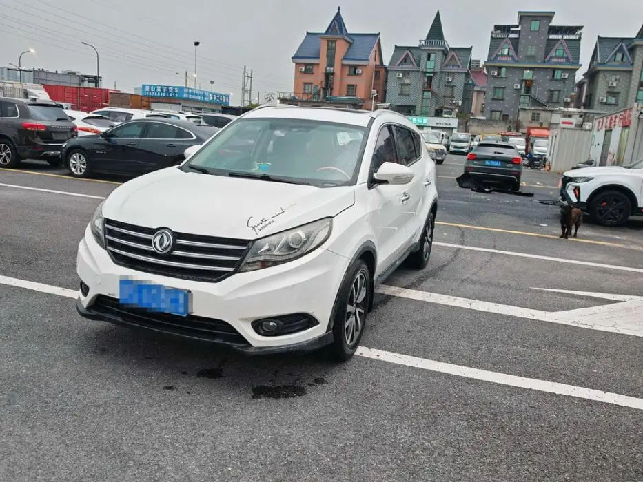 Fengguang 580 2016 1.5T manual luxury model
