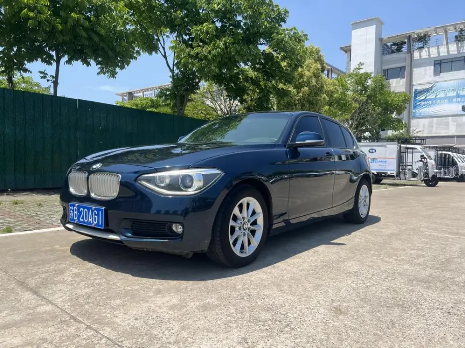 BMW 1 Series (imported) 2013 facelift 116i leading model