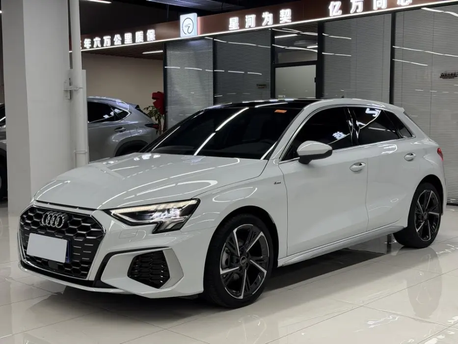 Audi A3 2023 facelift Sportback 35 TFSI stylish and sporty