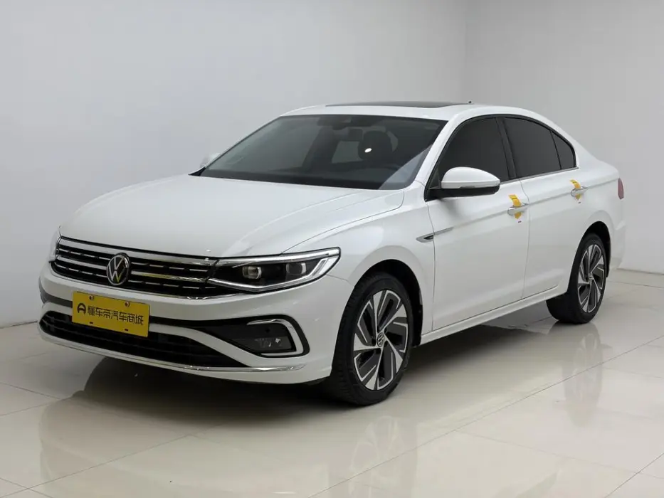 Bora 2023 300TSI DSG Premium Edition