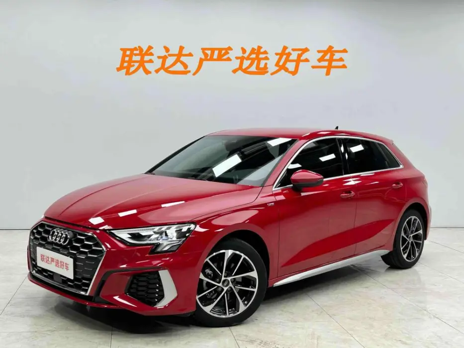 Audi A3 2022 Sportback 35 TFSI aggressive sports model