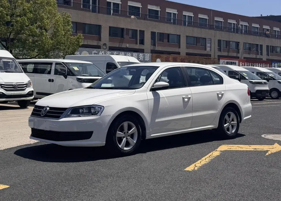 Lavida 2013 facelift classic 1.6L automatic fashion version