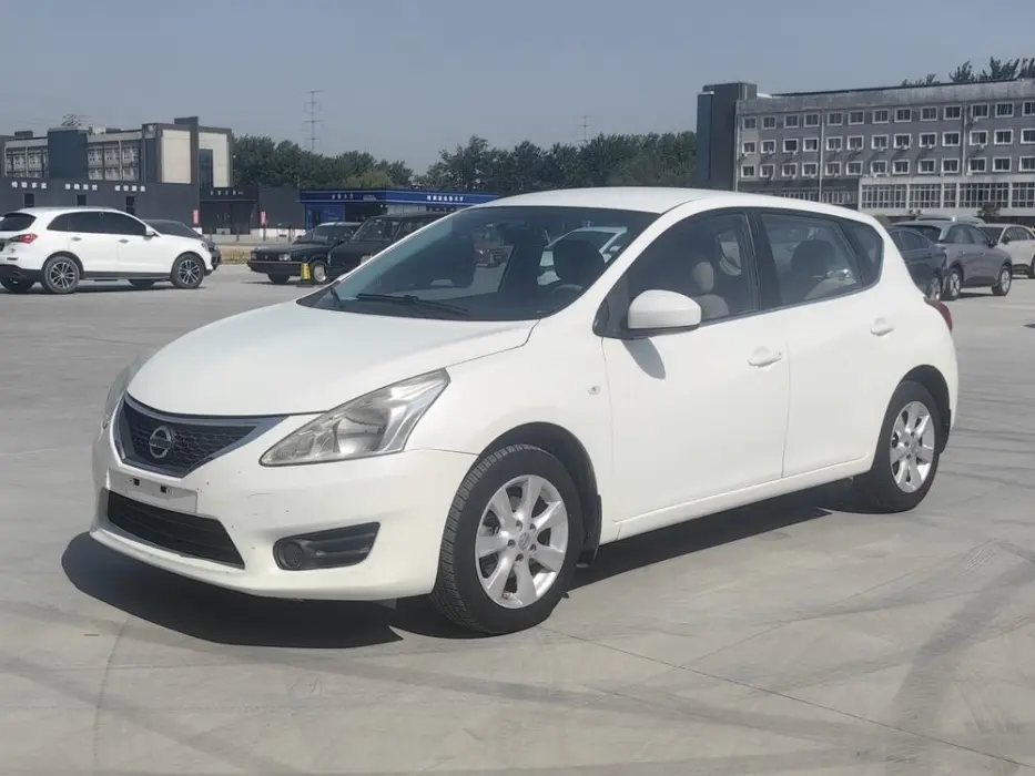 Tiida 2014 1.6L CVT comfort model