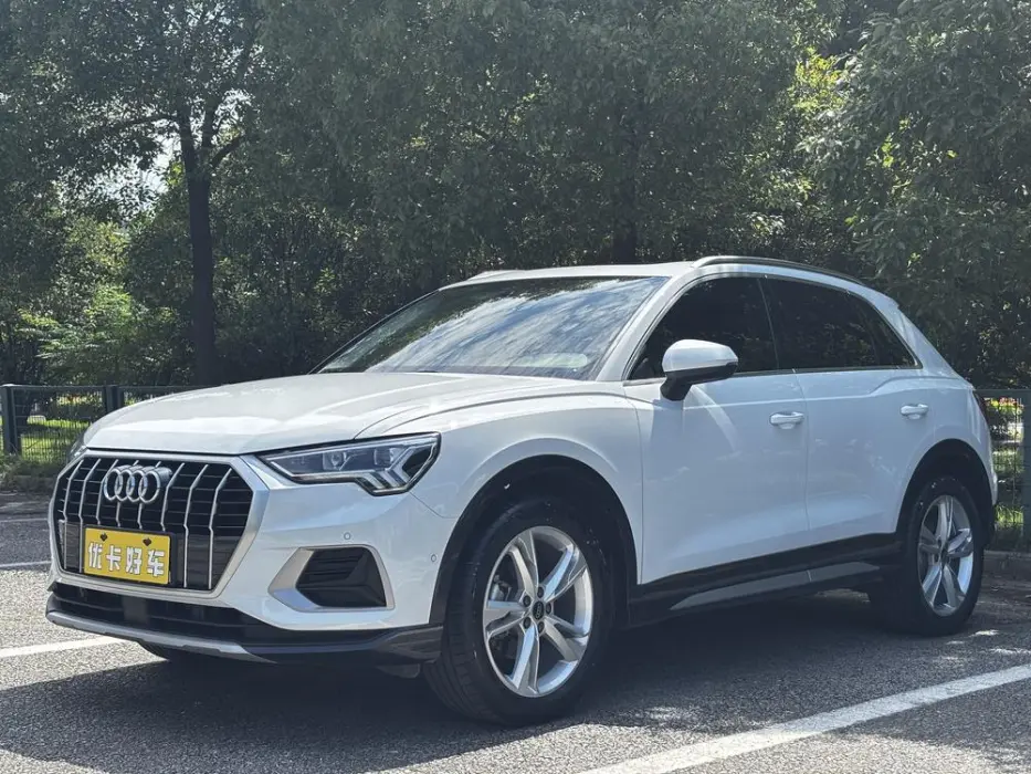 Audi Q3 2022 35 TFSI Fashionable and Elegant