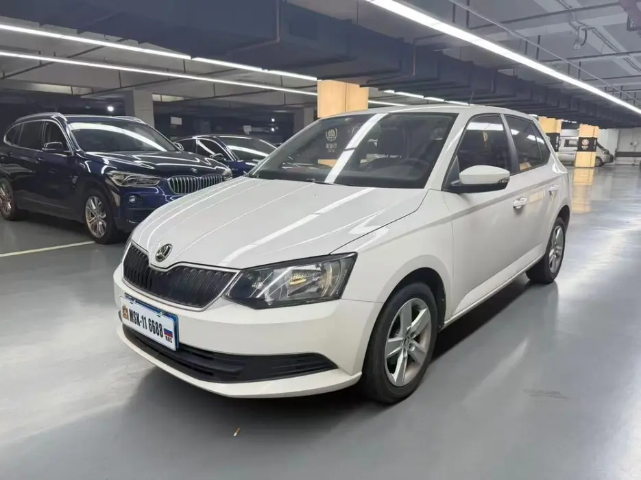 Fabia 2017 1.4L automatic car version