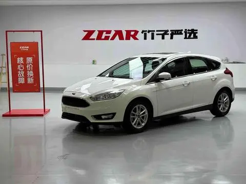 Focus 2015 hatchback 1.6L automatic fashion model