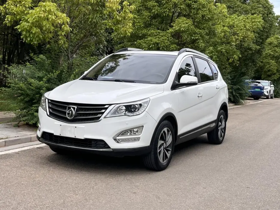 Baojun 560 2016 1.8L manual luxury model