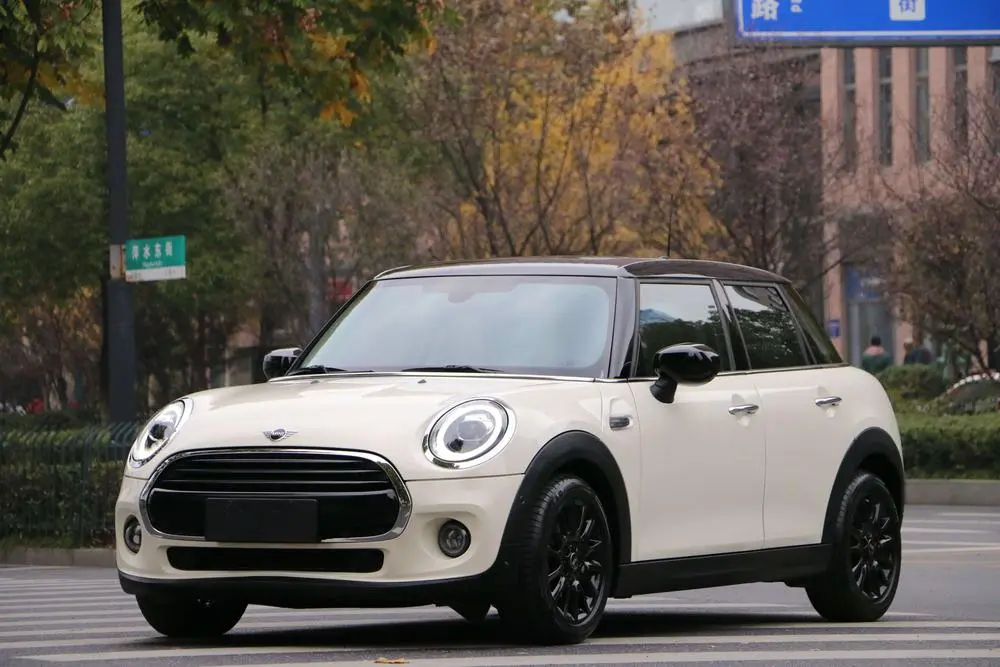 MINI 2018 1.5T COOPER Classic Five-Door Edition