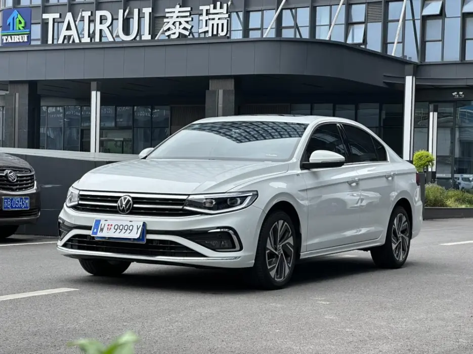 Bora 2025 300TSI DSG Premium Edition