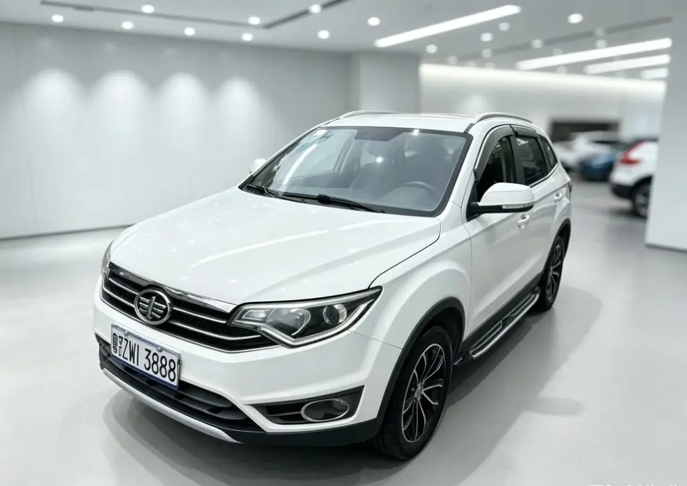 Senya R7 2016 1.6L manual luxury model