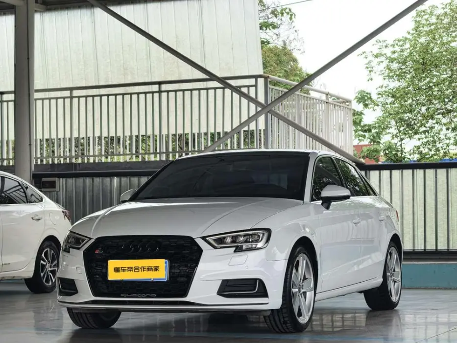 Audi A3 2020 Limousine 35 TFSI Fashion Type National VI